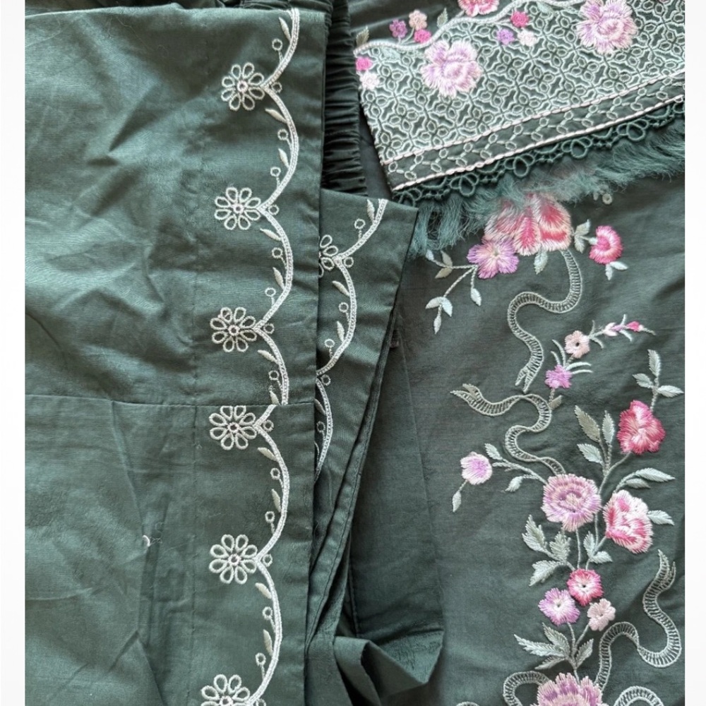 Floral Embroidered Green Top/Indian Pakistani dress - Picture 2 of 4